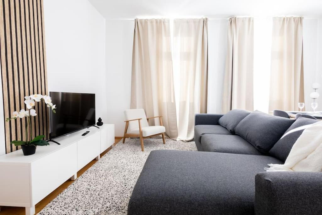 וינה Orestaliving- 3Br On The Daube Canal/Friedensbruecke מראה חיצוני תמונה